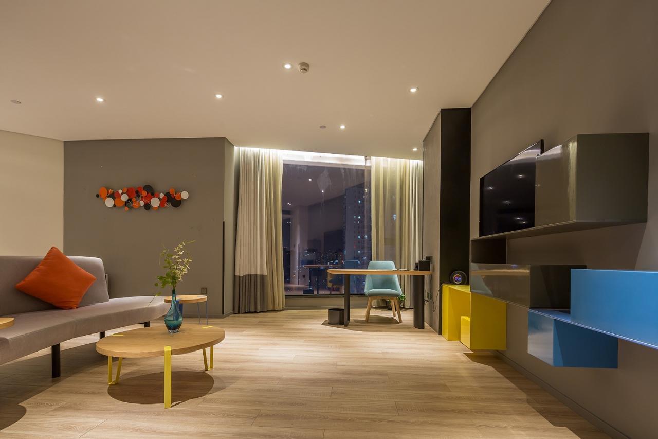 M Hotel ז'נגז'ו מראה חיצוני תמונה